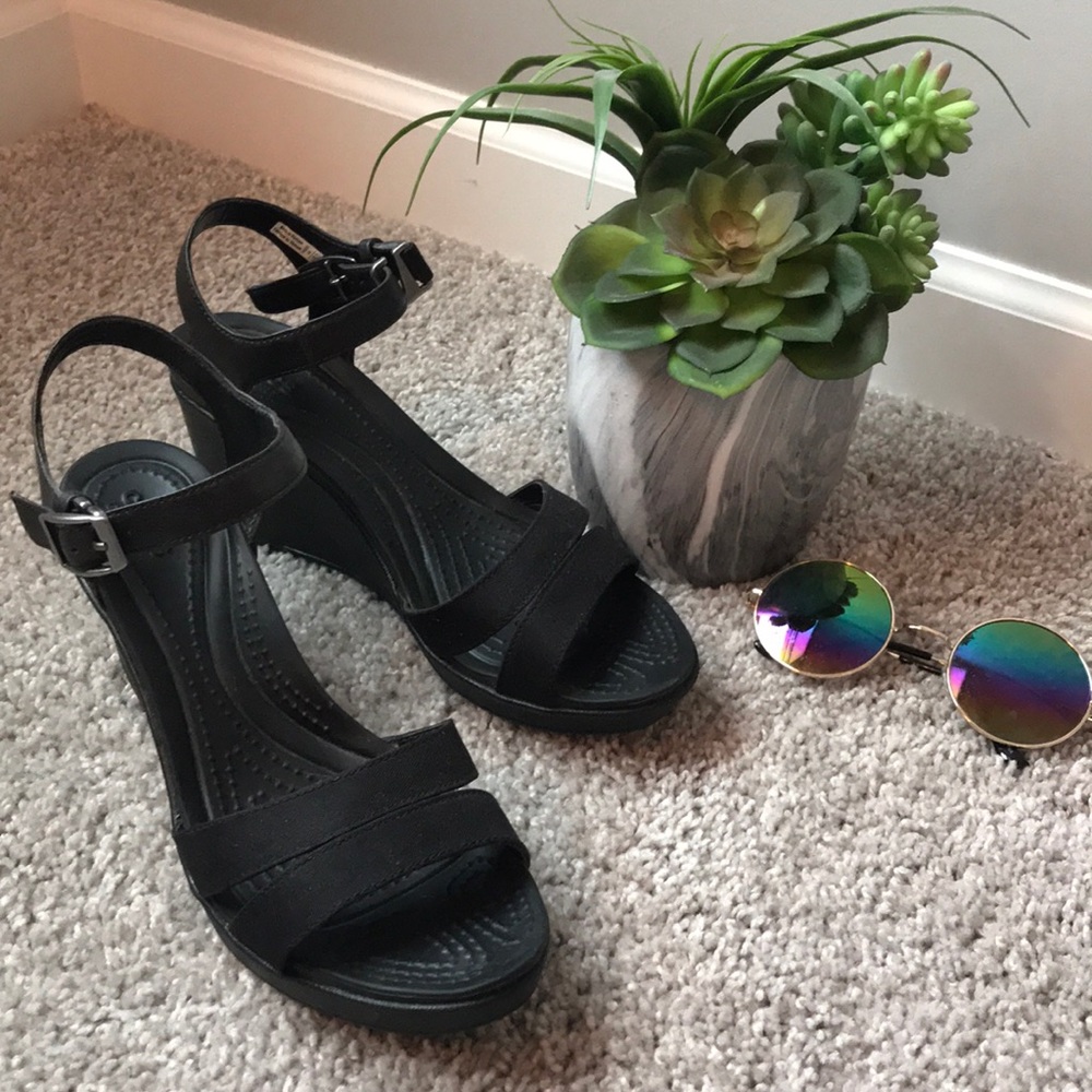 Crocs wedge sandal
